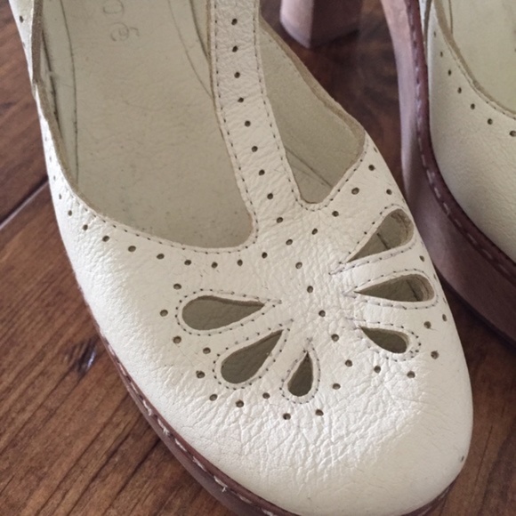 White baby doll tstrap Chloe mary Jane wedges - Picture 4 of 12